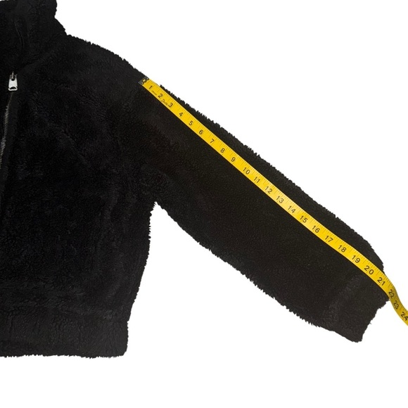 Urban Outfitters Cozy Black Fuzzy Sherpa Zip Jacket Women’s Medium - Picture 9 of 9